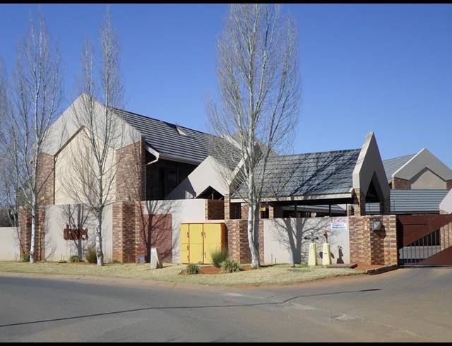 2 BEDROOM APARTMENT FOR SALE IN DASSIE RAND